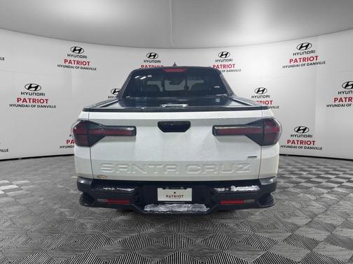 Atlas White 2026 Hyundai SANTA CRUZ SEL Activity