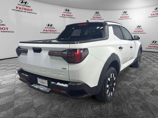 Atlas White 2026 Hyundai SANTA CRUZ SEL Activity