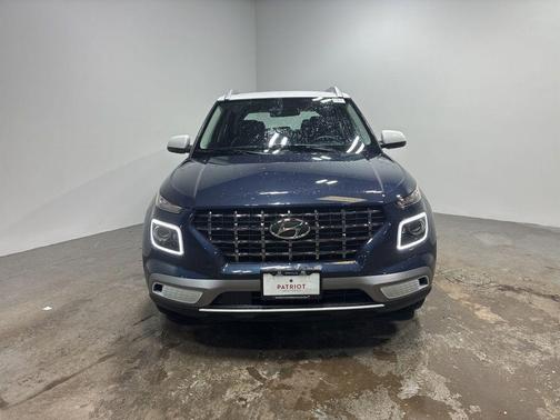 2025 Hyundai VENUE Limited