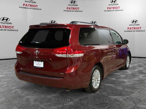 2014 Toyota Sienna XLE