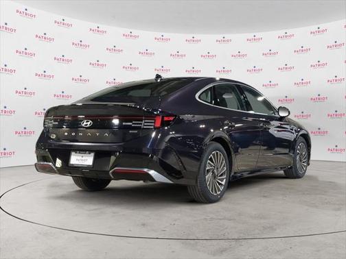 2025 Hyundai SONATA Hybrid SE