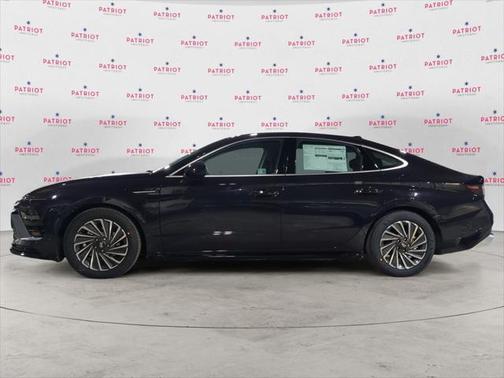2025 Hyundai SONATA Hybrid SE