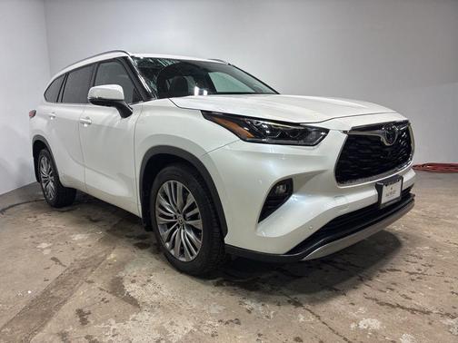 2021 Toyota Highlander Platinum