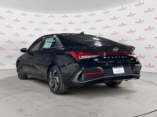 2025 Hyundai ELANTRA HEV Limited