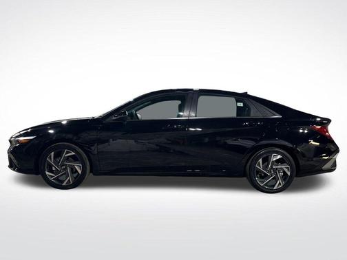 2025 Hyundai ELANTRA HEV Limited