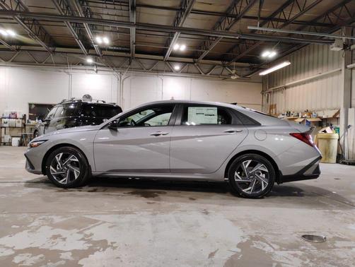 2025 Hyundai ELANTRA Sport