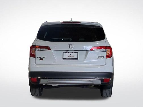 2022 Honda Pilot Touring 8-Passenger