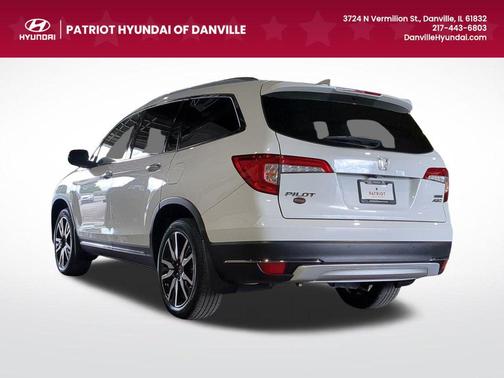 2022 Honda Pilot Touring 8-Passenger