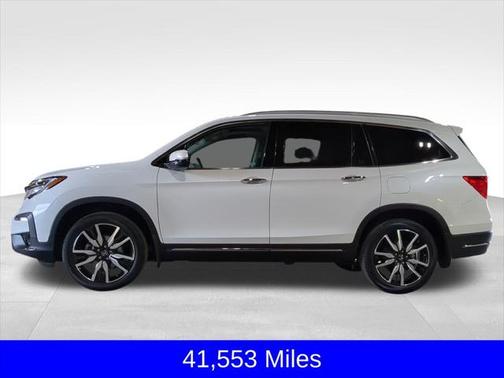 2022 Honda Pilot Touring 8-Passenger