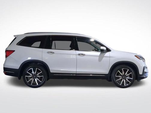2022 Honda Pilot Touring 8-Passenger