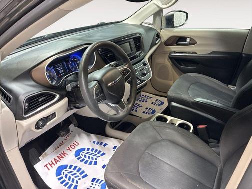 2017 Chrysler Pacifica LX