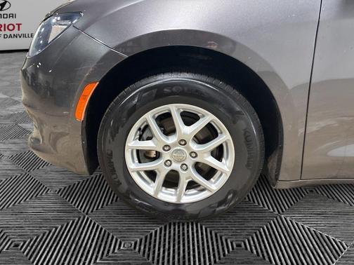 2017 Chrysler Pacifica LX