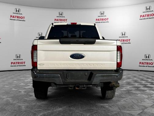 White Platinum Metallic Tri-Coat 2019 Ford F-250 Lariat