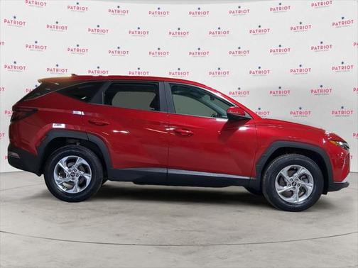 2022 Hyundai TUCSON SE