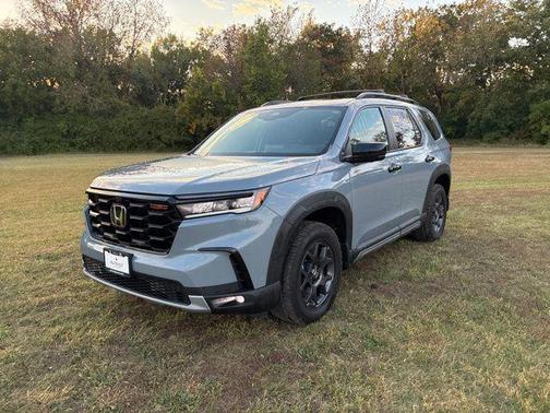 2023 Honda Pilot AWD TrailSport