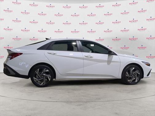 2025 Hyundai ELANTRA Sport