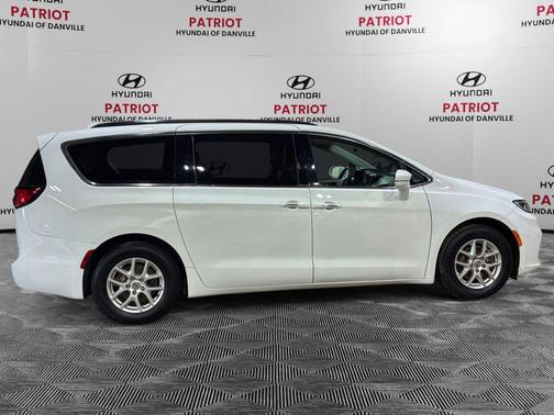 2021 Chrysler Pacifica Touring L