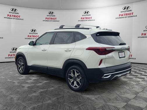 Snow White Pearl 2022 Kia Seltos EX