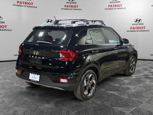 Onyx Black 2026 Hyundai VENUE SEL