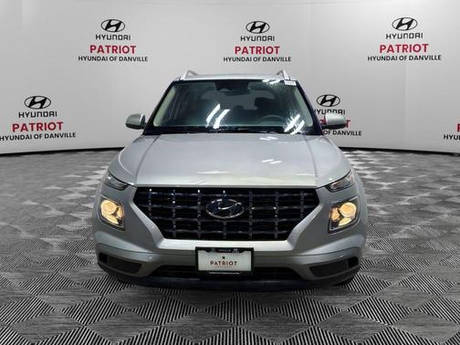 Shimmering Silver 2025 Hyundai VENUE SEL