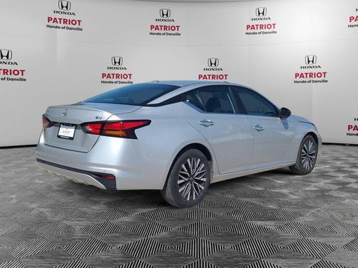Brilliant Silver Metallic 2024 Nissan Altima 2.5 SV