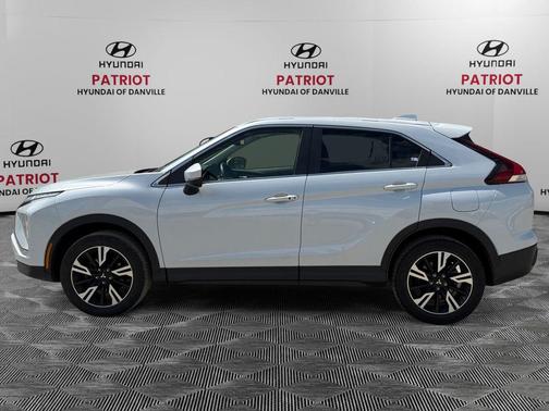 Lightning Blue Metallic 2024 Mitsubishi Eclipse Cross SE
