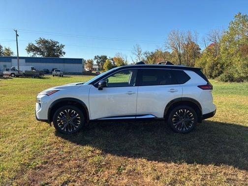 2025 Nissan Rogue Platinum