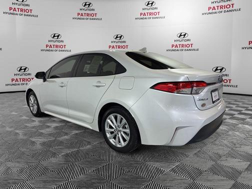 2024 Toyota Corolla Hybrid SE