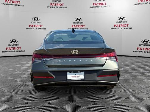 Amazon Gray 2026 Hyundai ELANTRA SE
