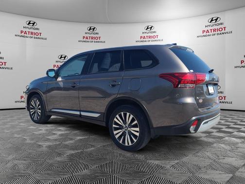 Quartz Brown Metallic 2020 Mitsubishi Outlander ES S-AWC