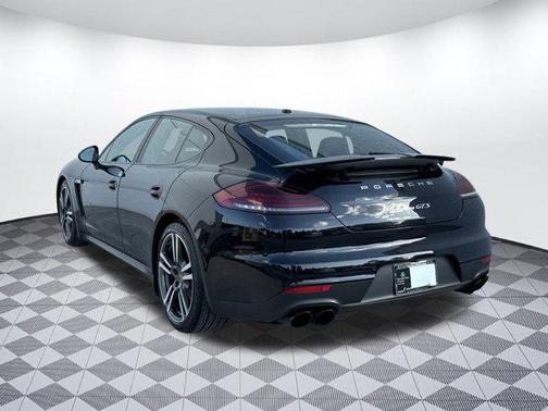 2016 Porsche Panamera GTS
