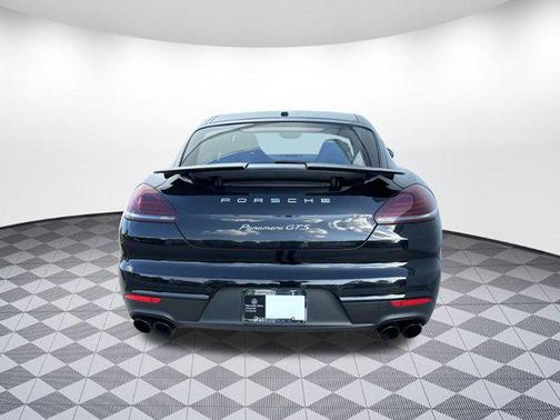 2016 Porsche Panamera GTS