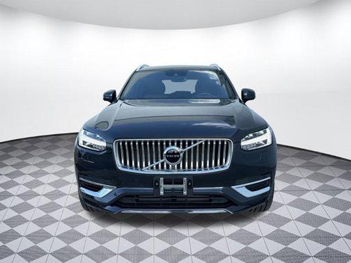 2021 Volvo XC90 Recharge Plug-In Hybrid T8 Inscription Expression 7 Passenger