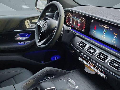 Obsidian Black Metallic 2026 Mercedes-Benz GLE 350 4MATIC