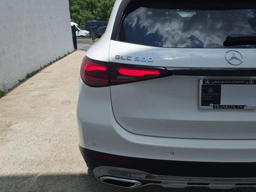 2025 Mercedes-Benz GLC 300 4MATIC