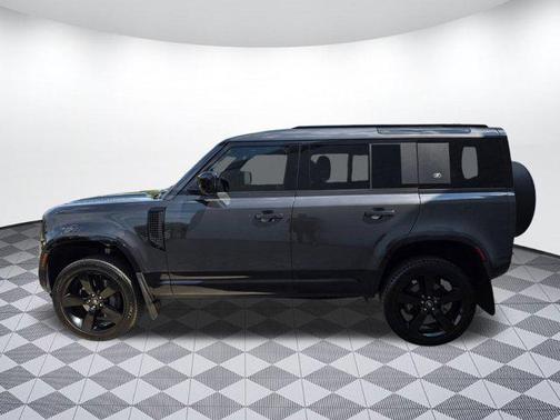 2022 Land Rover Defender 110 X-Dynamic SE
