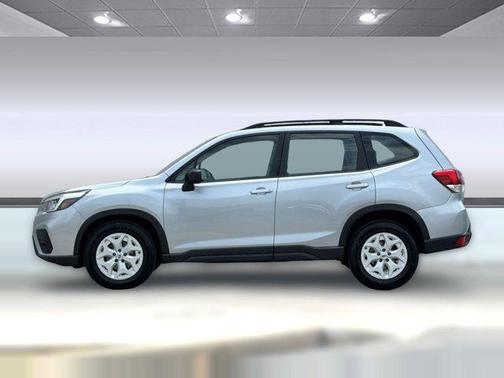 Ice Silver Metallic 2019 Subaru Forester Base