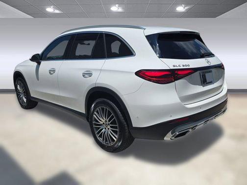 2025 Mercedes-Benz GLC 300 Base