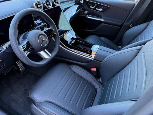 Graphite Grey Metallic 2026 Mercedes-Benz GLC 300 4MATIC