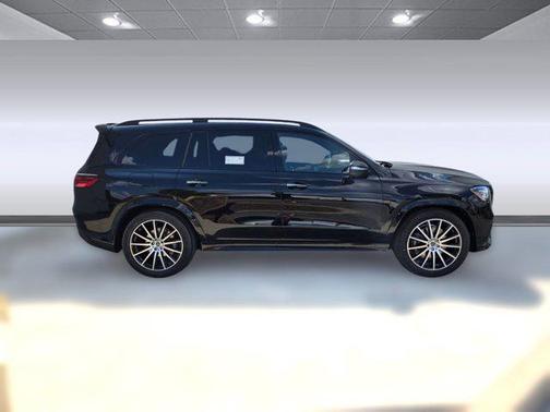 2026 Mercedes-Benz GLS 450 4MATIC