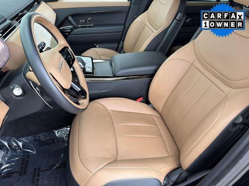 Santorini Black Metallic 2024 Land Rover Range Rover Sport SE