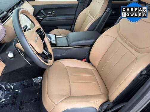 Santorini Black Metallic 2024 Land Rover Range Rover Sport SE