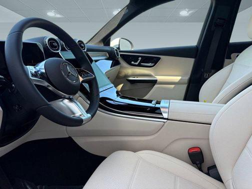 2026 Mercedes-Benz GLC 300 Base