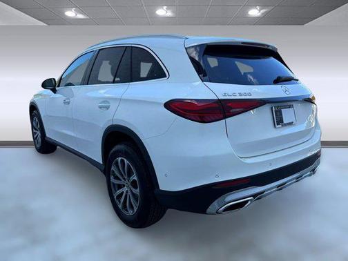 2026 Mercedes-Benz GLC 300 Base