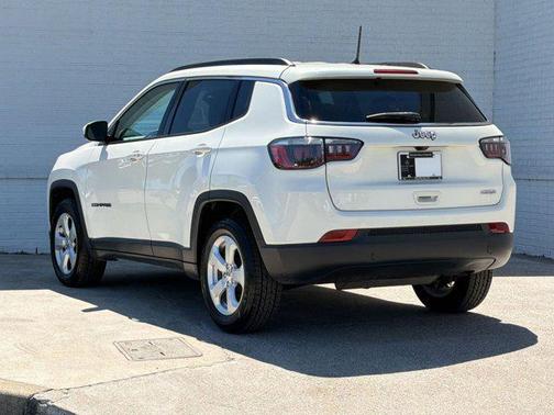 White Clearcoat 2018 Jeep Compass Latitude