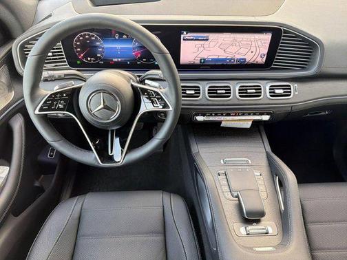 Black 2026 Mercedes-Benz GLE 580 4MATIC