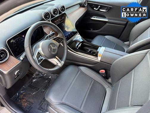 Black 2025 Mercedes-Benz GLC 350e Base