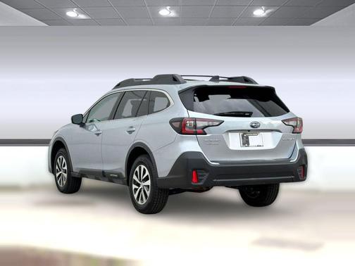 Ice Silver Metallic 2021 Subaru Outback Premium