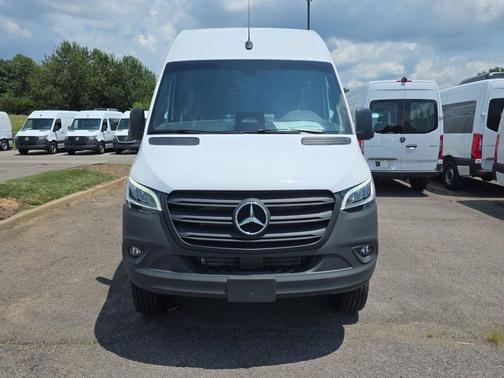 Arctic White 2025 Mercedes-Benz Sprinter 2500 High Roof