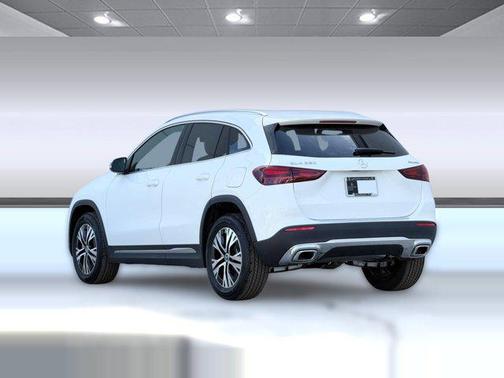Polar White 2026 Mercedes-Benz GLA 250 4MATIC